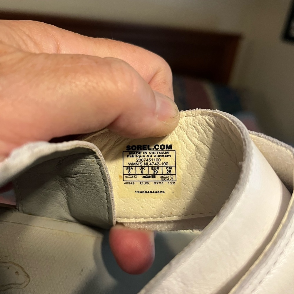 Sorel White Women's Sandals - Picture 4 of 6